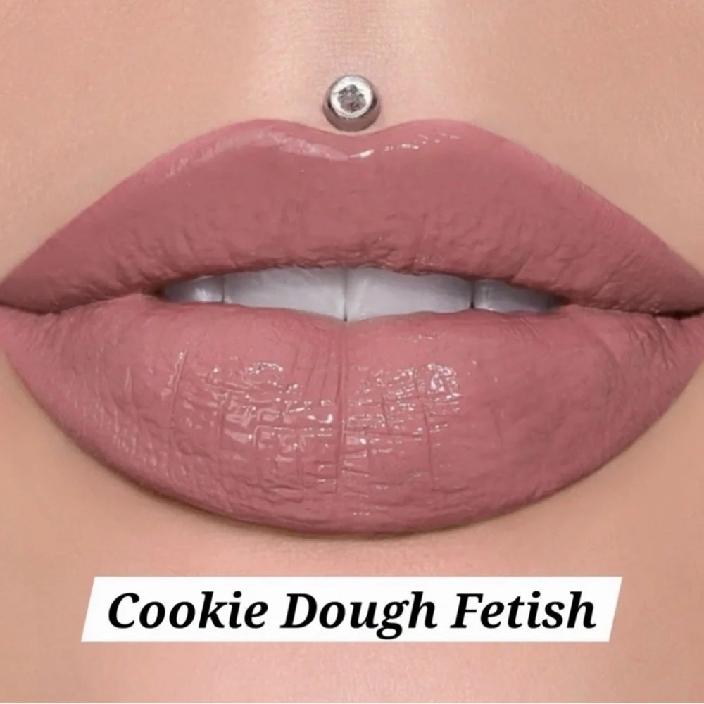 Jeffree Star Supreme Gloss - Cookie Dough Shade